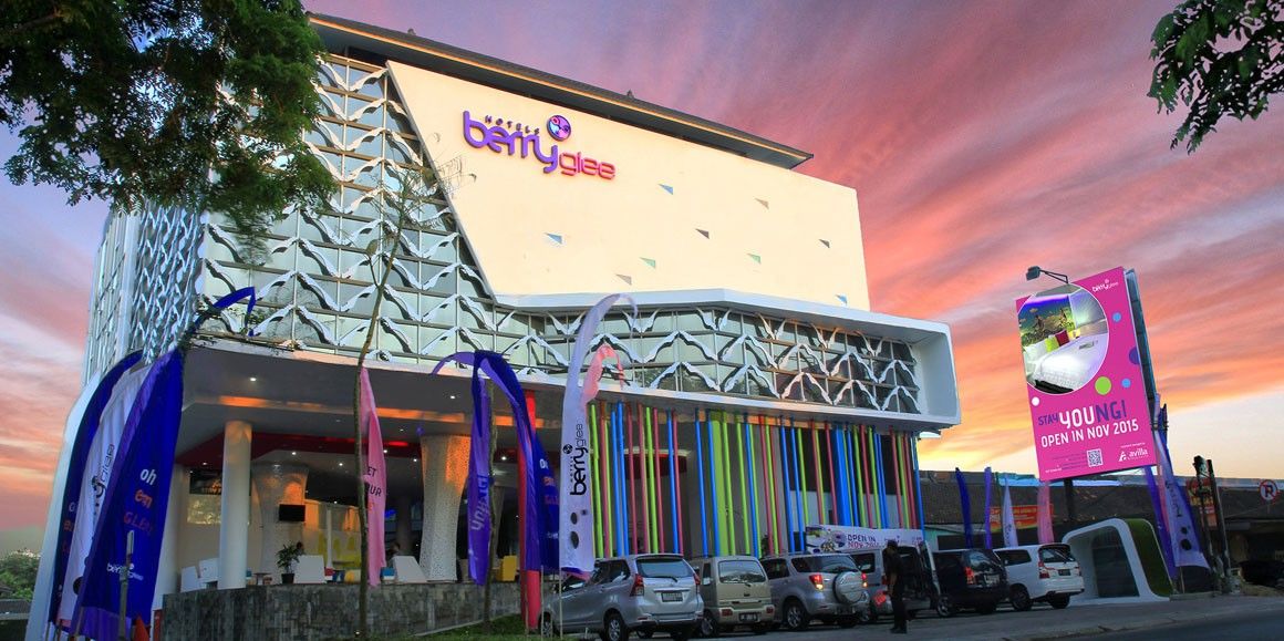 Berry Glee Thematic Hotel Кута Екстер'єр фото