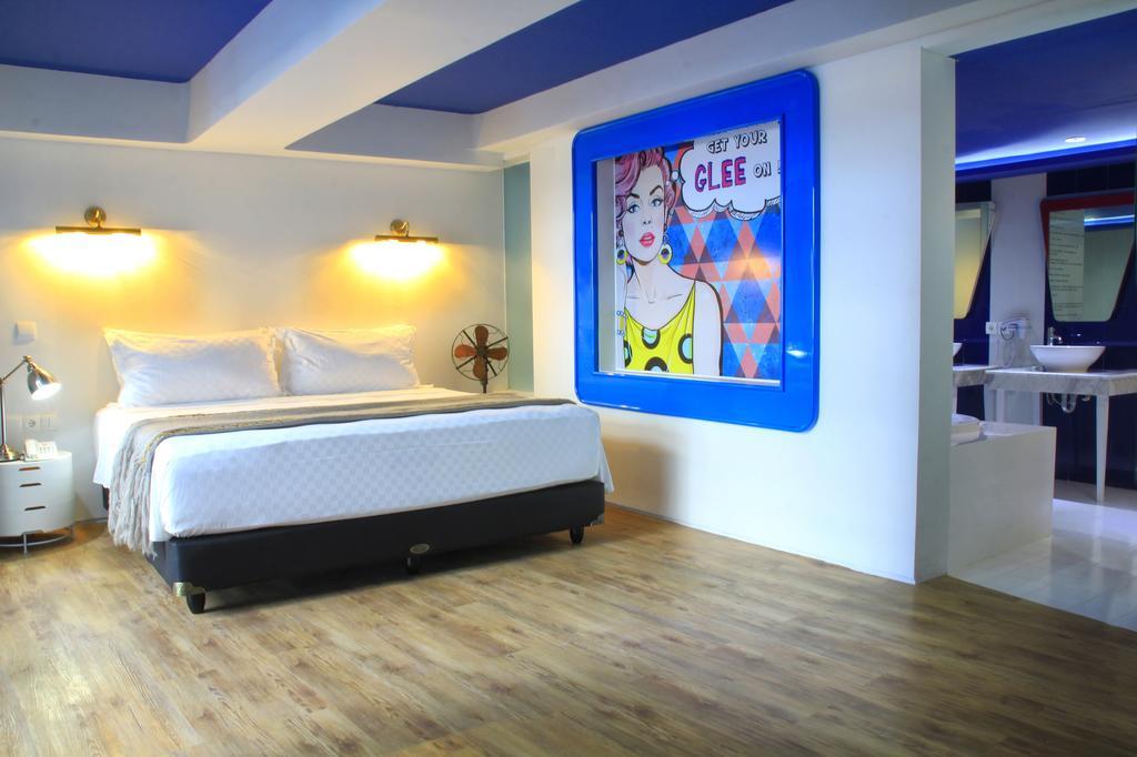 Berry Glee Thematic Hotel Кута Екстер'єр фото